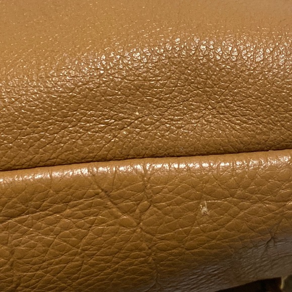*SOLD*Tory Burch Marion Whipstitch Trimmed Pebbled Leather Shoulder Bag/Caramel - Picture 15 of 17
